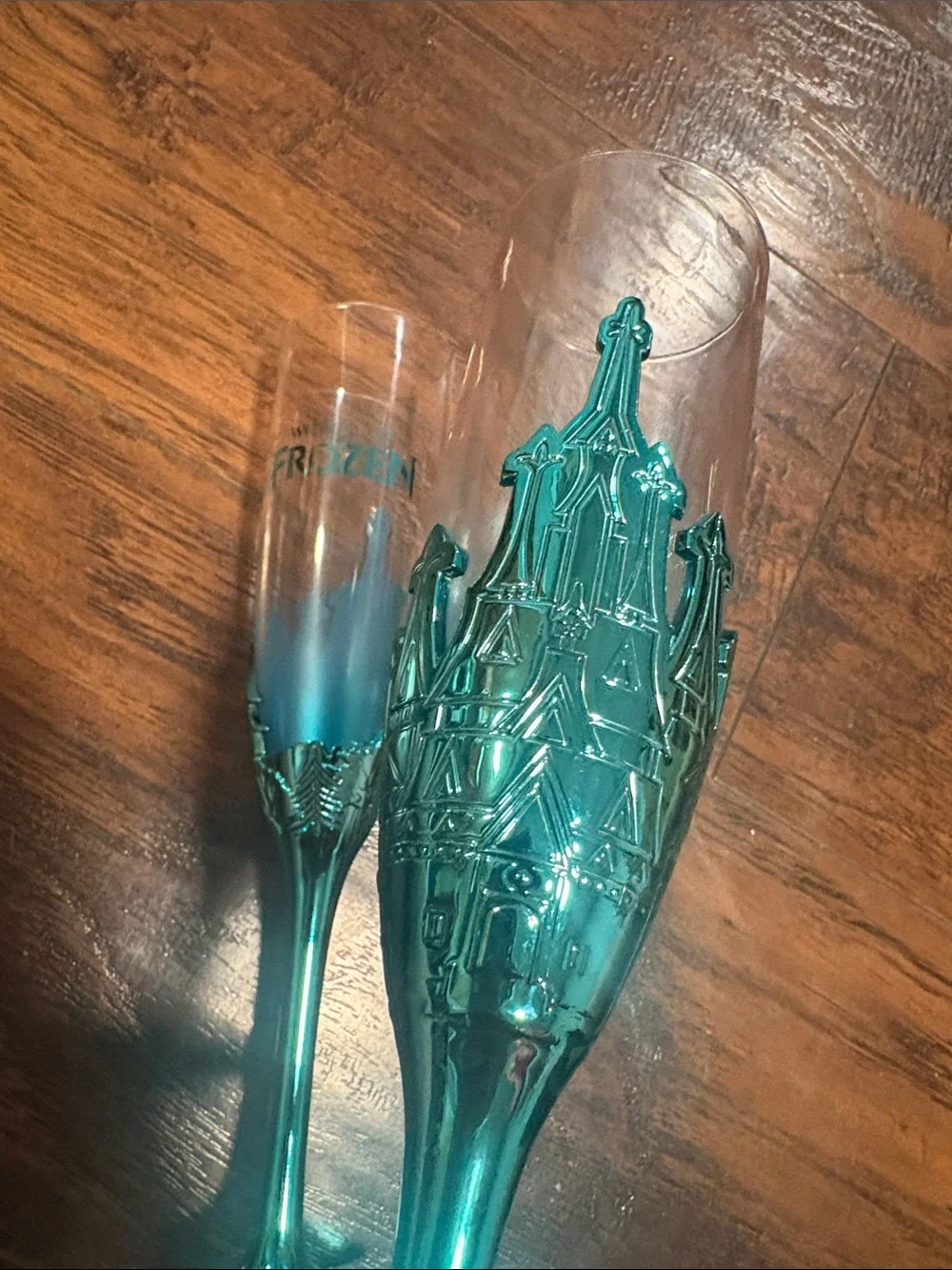 Disneyland PARIS World of FROZEN Teal Champagne Flutes - Set of 2 (exclusive)